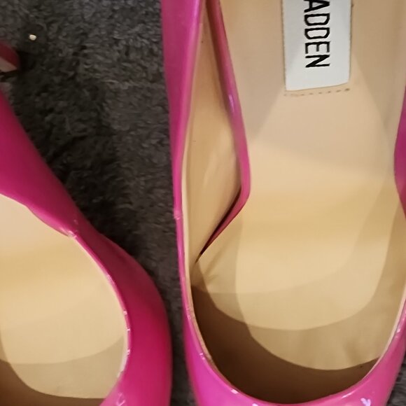 Steve Madden Hot Pink Patent Pointed Toe Stiletto Pumps - Picture 6 of 7